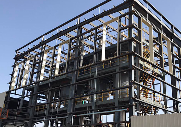 三效蒸發(fā)器安裝現(xiàn)場 三效蒸發(fā)器安裝現(xiàn)場